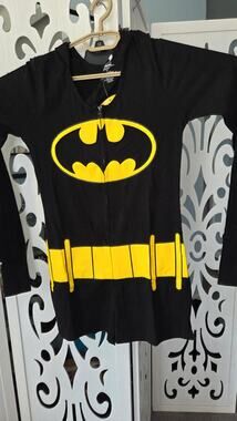 Bioworld Batman Cosplay Hooded Romper Long Sleeve Graphic One Piece NWT Small